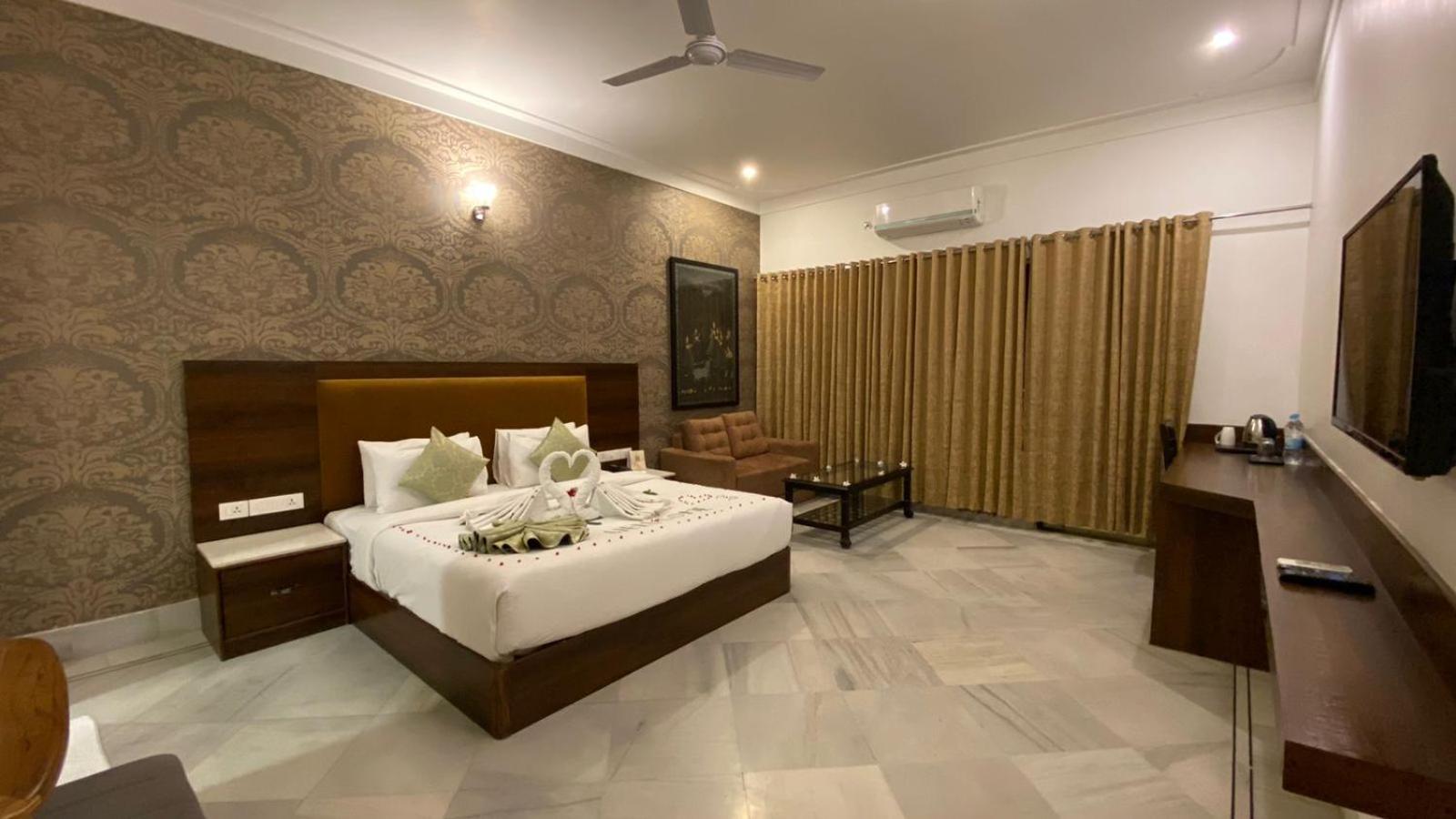 Mewar Palace Resort And Spa Udaipur Eksteriør billede