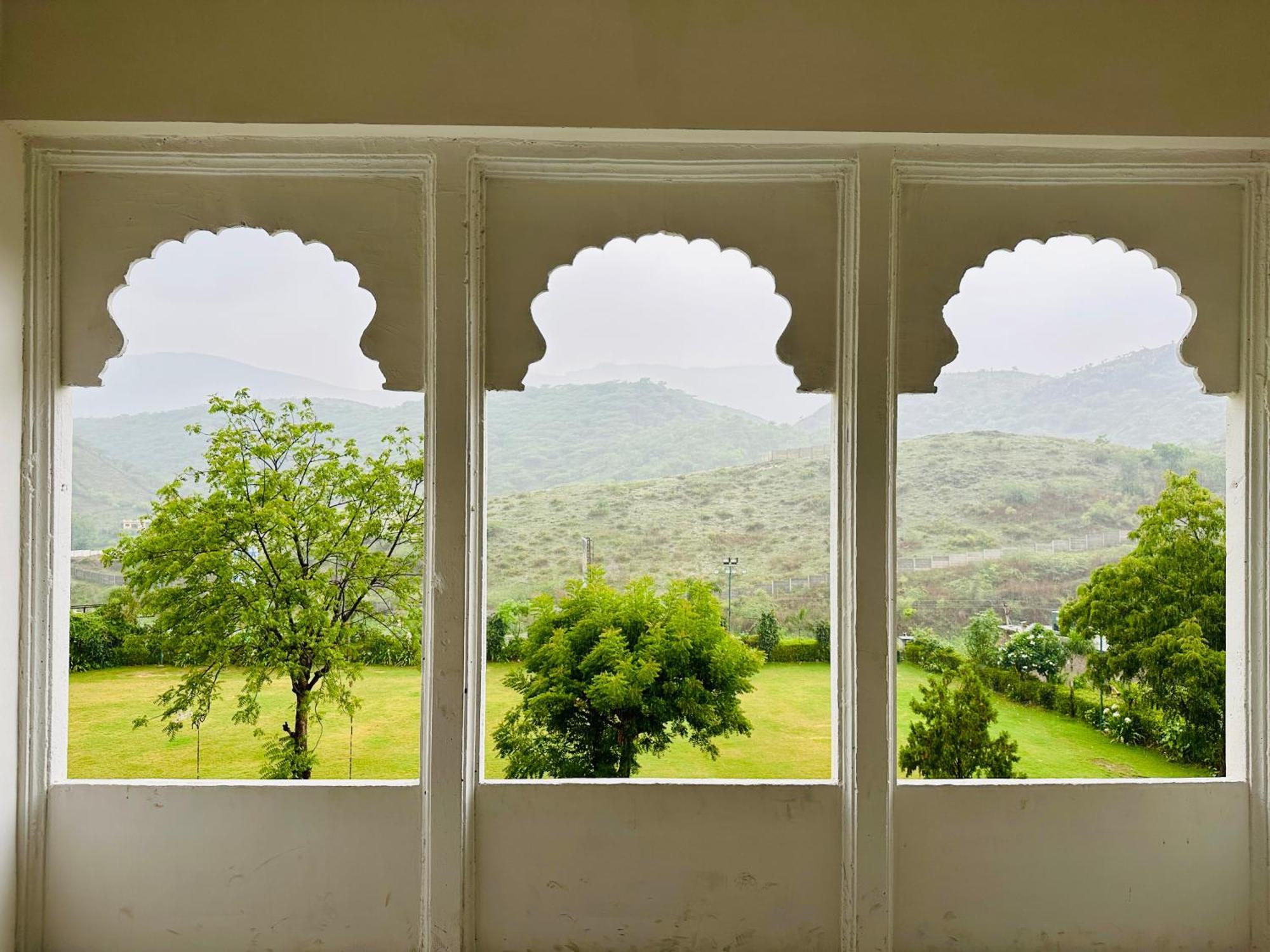 Mewar Palace Resort And Spa Udaipur Eksteriør billede