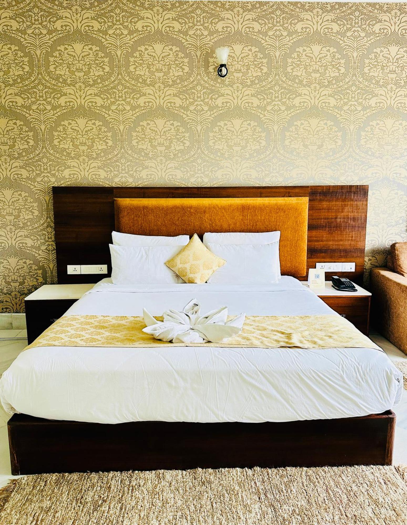 Mewar Palace Resort And Spa Udaipur Eksteriør billede