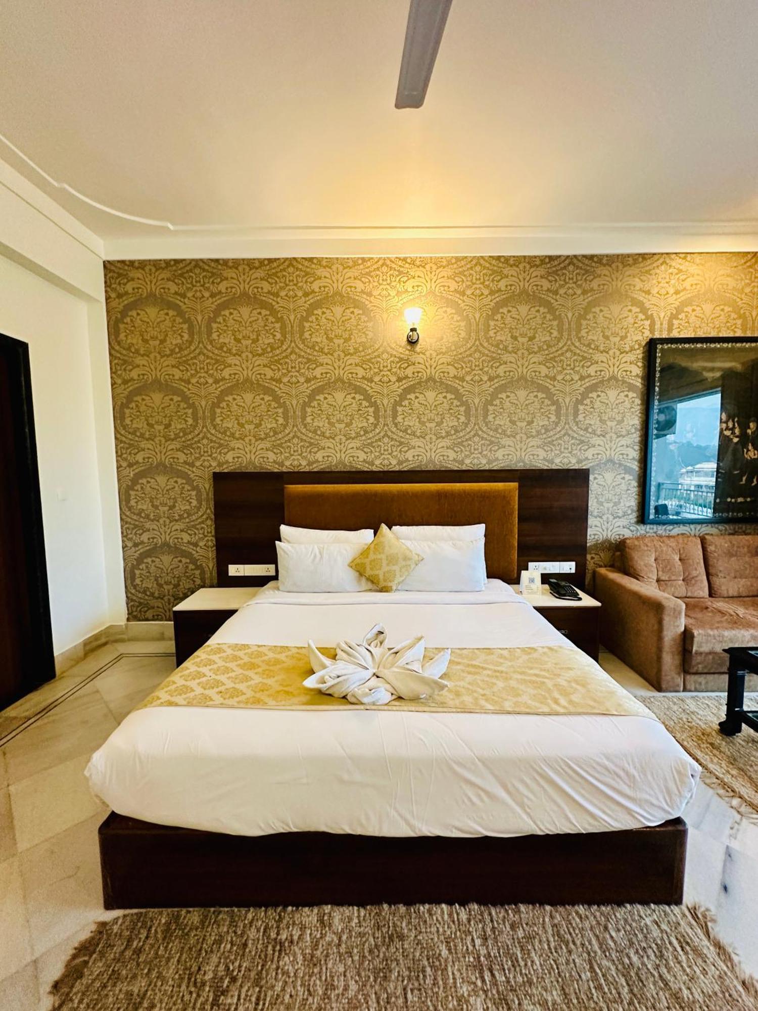 Mewar Palace Resort And Spa Udaipur Eksteriør billede