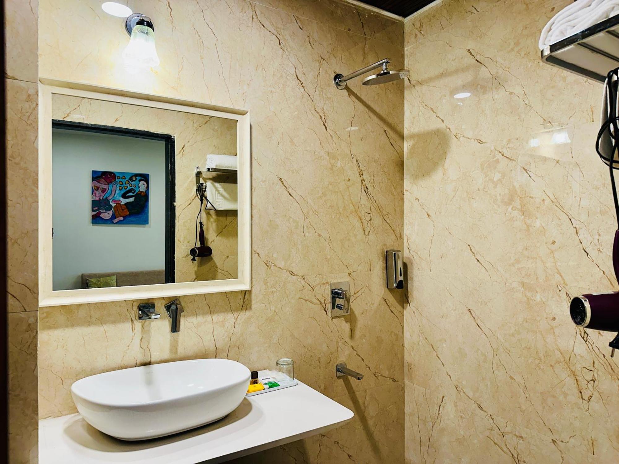 Mewar Palace Resort And Spa Udaipur Eksteriør billede